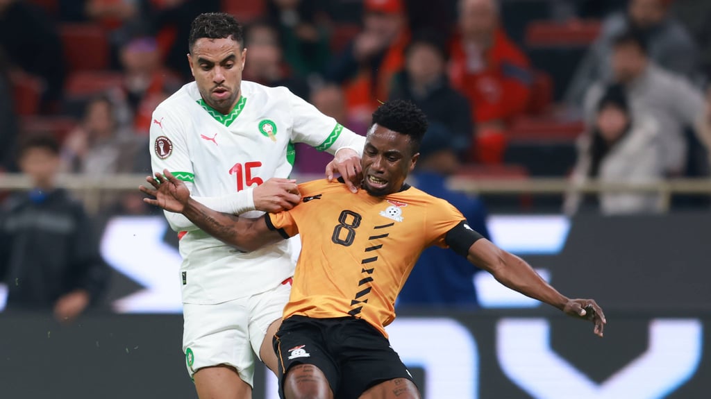 Lubambo Musonda (r.) vom 1. FC Magdeburg ist mit Sambia beim Afrika-Cup ausgeschieden.