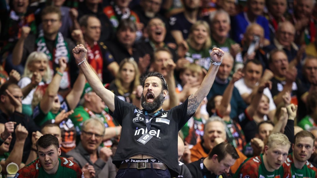 SCM-Trainer Bennet Wiegert hatte 2025 viel Grund zur Freude. (Archivbild)