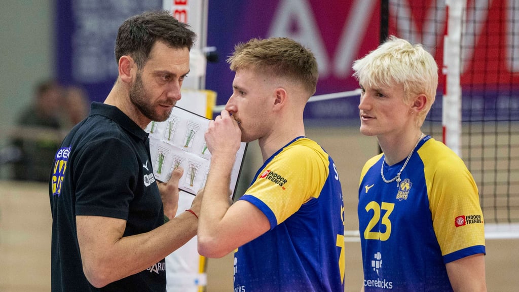 Trainer Cristian Imhoff (l.) und sein Team müssen sich nach unten orientieren. 