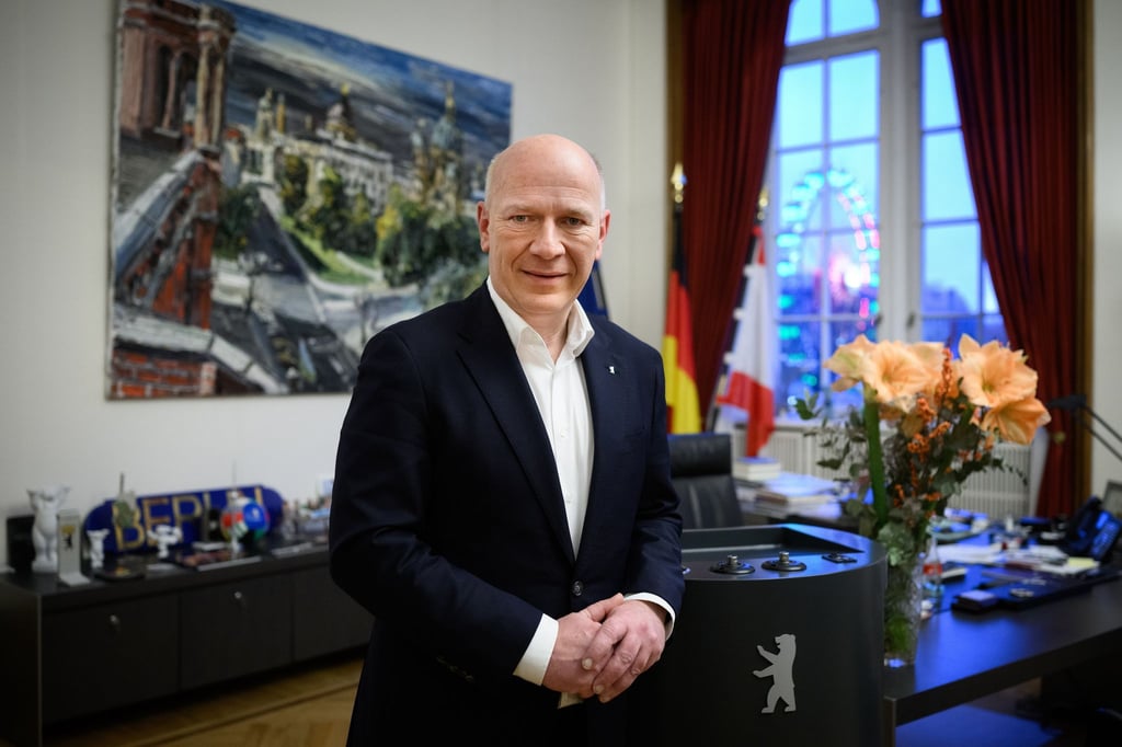 Berlins Regierender Bürgermeister Kai Wegner (CDU) hat sein Büro im Roten Rathaus. (Archivbild)