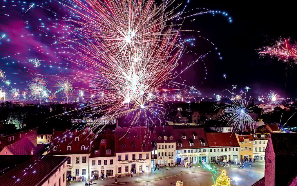 Mit Feuerwerk starteten die Köthener auch in der Silvesternacht 2024/25 ins neue Jahr.