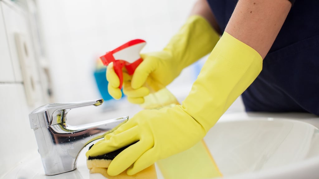 Die Anmeldung der Beschäftigung hat den Vorteil, dass der Auftraggeber 20 Prozent der Aufwendungen für die geringfügig beschäftigte Haushaltshilfe von der Steuer absetzen kann.