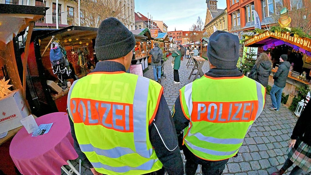 Die Polizei hat  auf Adventsmärkten im Kreis Stendal kontrolliert.