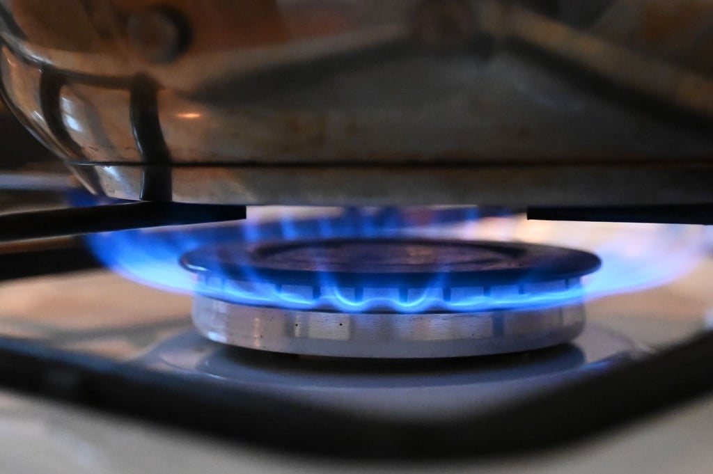 Bei Gas- und Strompreisen zeichnet sich für das neue Jahr Entlastung für die Verbraucher ab. (Archivbild)