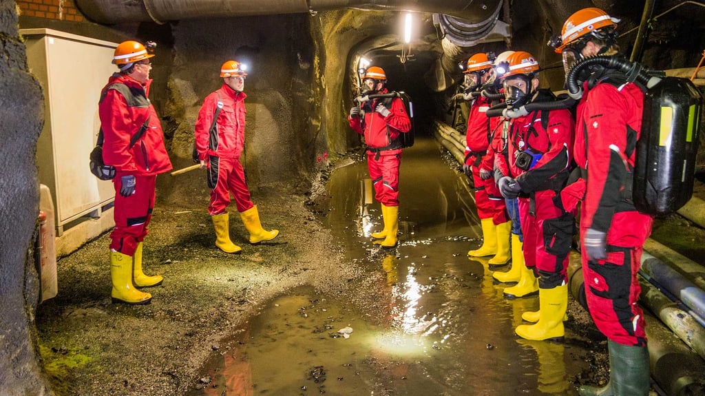 Bei der Einweisung der Grubenwehr.