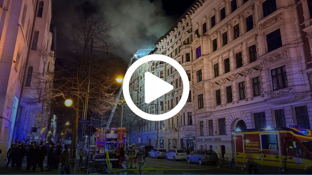 Über 15 Stunden dauert der Einsatz in Magdeburg an der Sternstraße schon an. Am Morgen des 31. Dezembers ist dieser noch nicht beendet. 