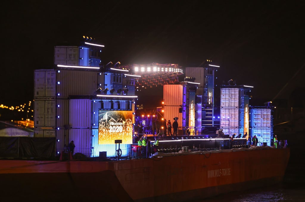 Erstmals findet die ZDF-Silvestershow nicht am Brandenburger Tor, sondern im Hamburger Hafen statt.