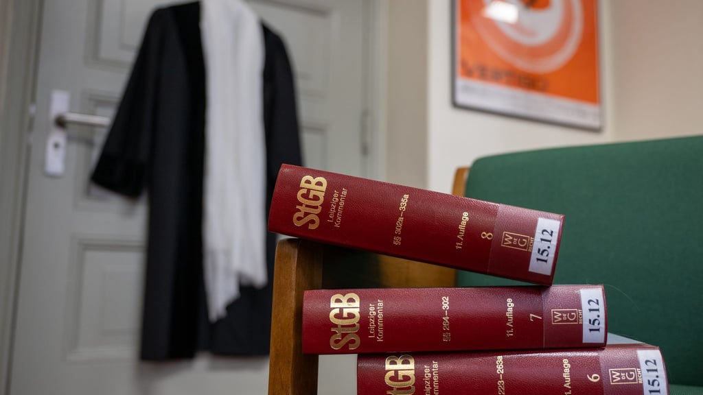 Die Ruhestandswelle bei Richtern und Staatsanwälten in Sachsen-Anhalt rollt. (Symbolbild)