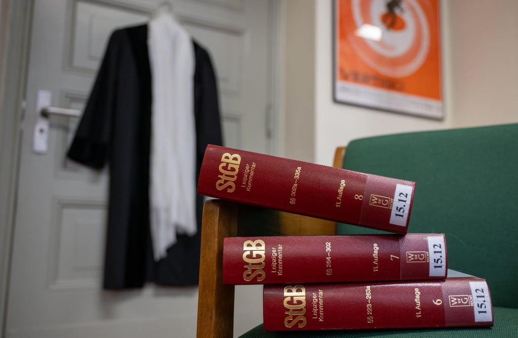 Die Ruhestandswelle bei Richtern und Staatsanwälten in Sachsen-Anhalt rollt. (Symbolbild)