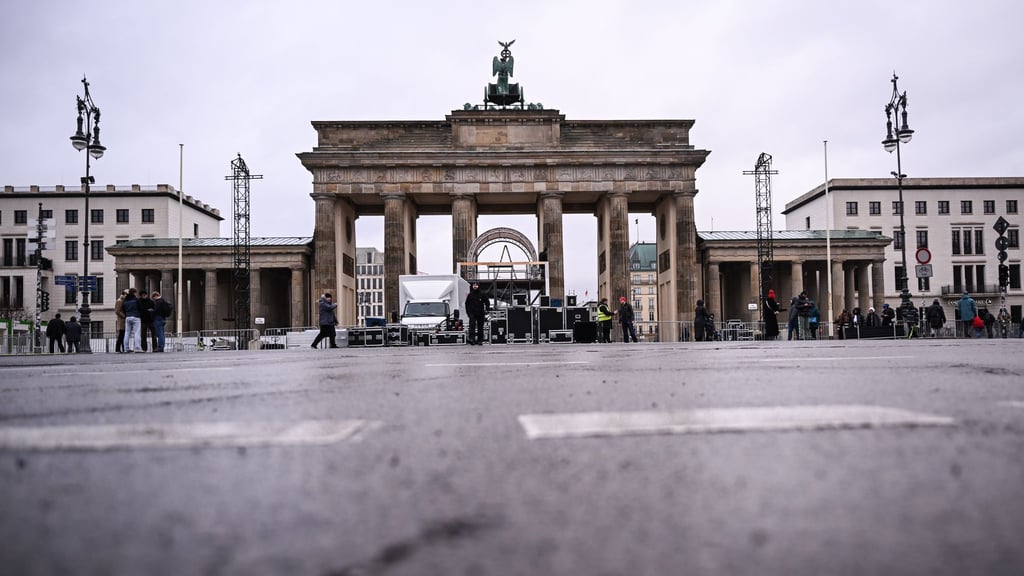 Der DWD rechnete mit bis zu vier Zentimeter Schnee in Berlin und Brandenburg. (Archivfoto)