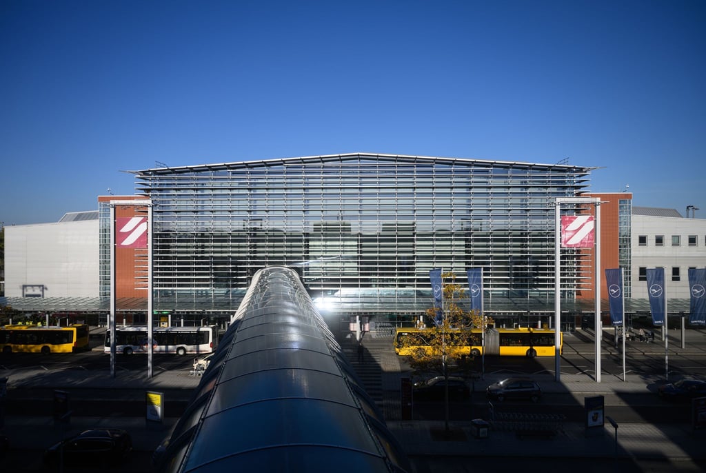 Der Flughafen Dresden steht vor einer Richtungsentscheidung: Ab 2027 will sich Sachsen-Anhalt nicht mehr an den Verlusten beteiligen (Archivbild)