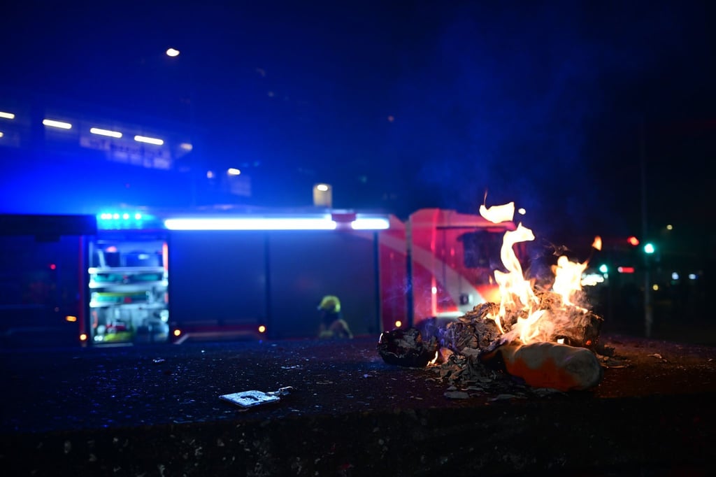 Hunderte Einsätze fährt die Berliner Feuerwehr in den Stunden nach Mitternacht.