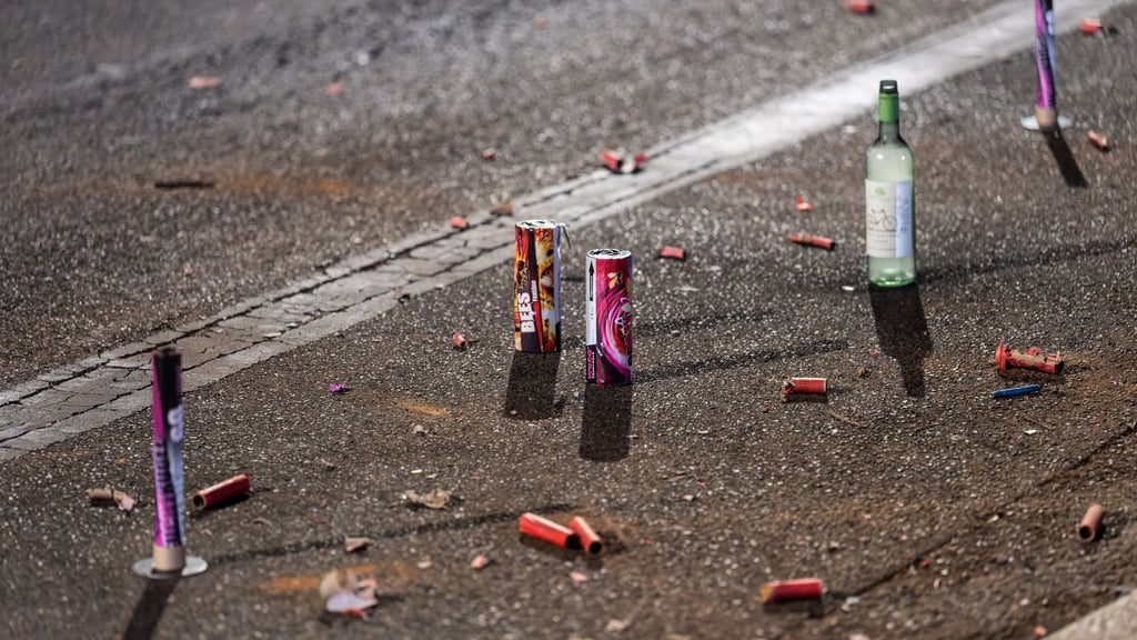In Bielefeld kamen zwei 18-Jährige ums Leben. (Symbolbild)