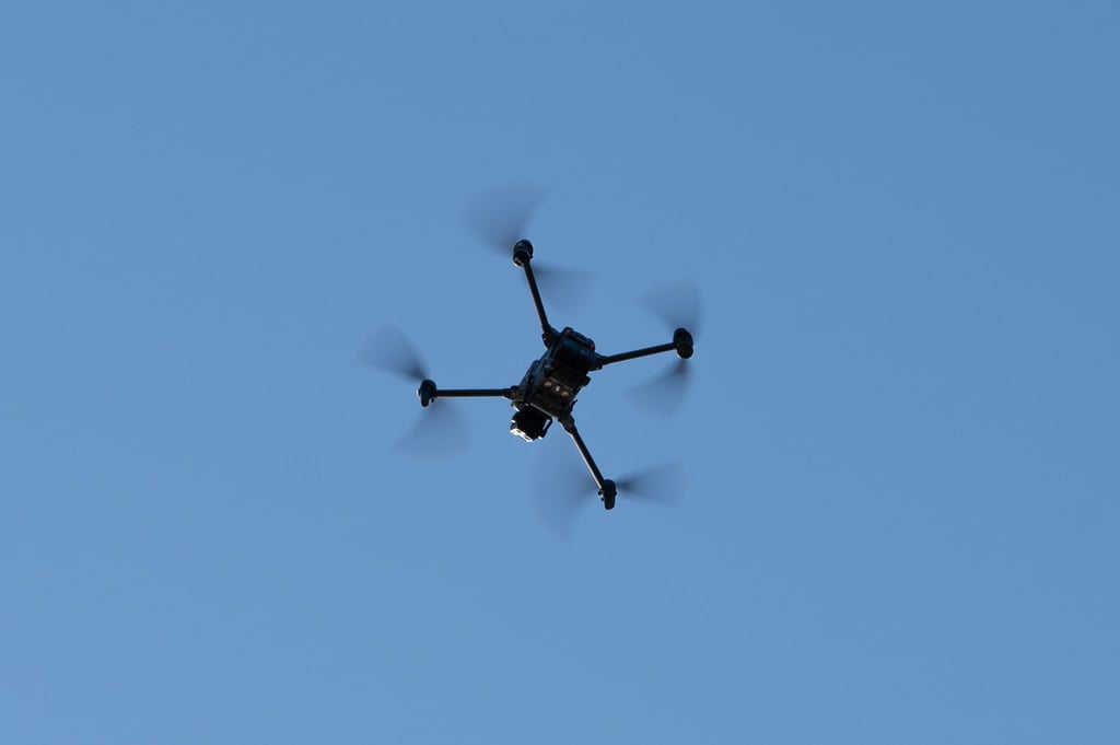 Das Bundeskriminalamt (BKA) registriert seit Januar 2025 immer wieder verdächtige Drohnensichtungen in Deutschland. (Symbolbild)