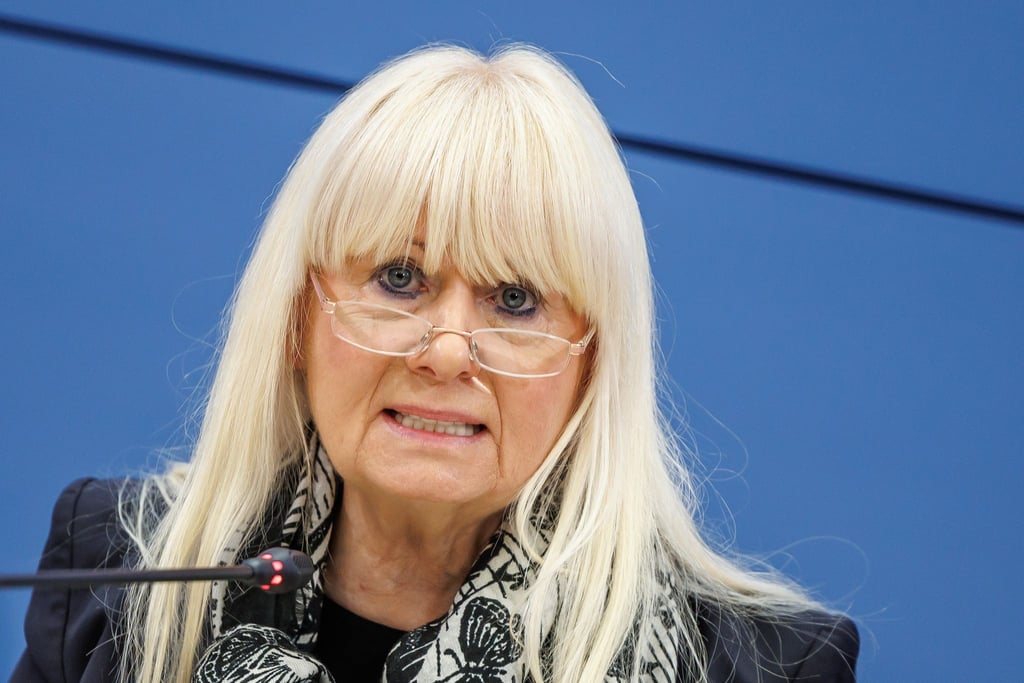 Innensenatorin Iris Spranger zieht für Berlin eine verhalten positive Bilanz der Silvesternacht.