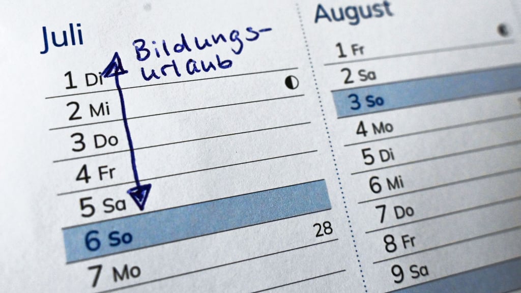 Im Kalender hätten Beschäftigte Platz für Bildungsurlaub – genutzt wird er jedoch nur selten. (Symbolbild)