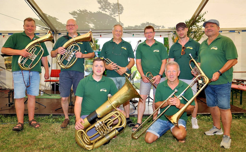 Die „Original Lanitz-Hassel-Taler“ sind  seit 15 Jahren aktiv. Gäste sind  von ihren Auftritten immer wieder begeistert. 