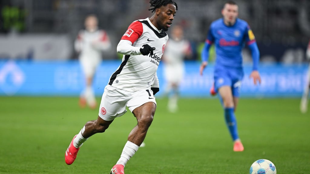 Elye Wahi verlässt Eintracht Frankfurt Richtung Nizza. (Archivbild)