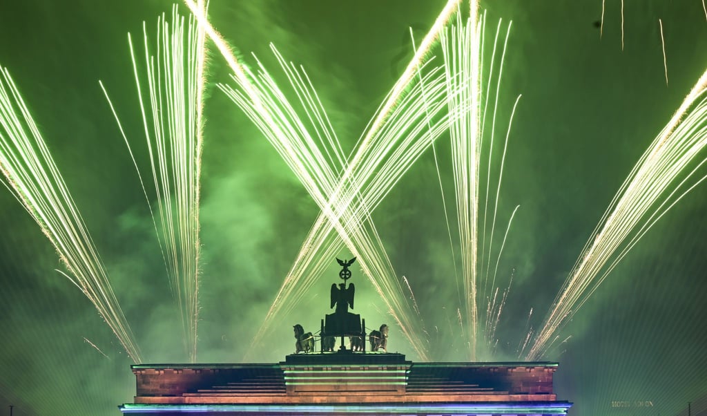 In Berlin feierten Tausende in das neue Jahr hinein.