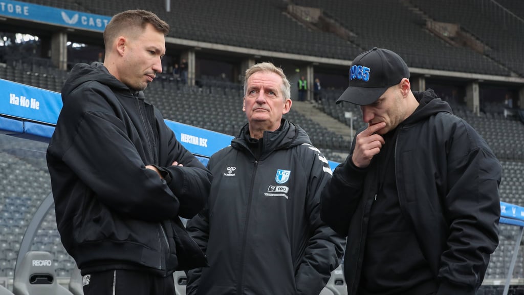 Bitten zum Auftakt: Die Trainer Pascal Ibold (v.l.) und Petrik Sander sowie ihr Assistent Silvio Bankert.