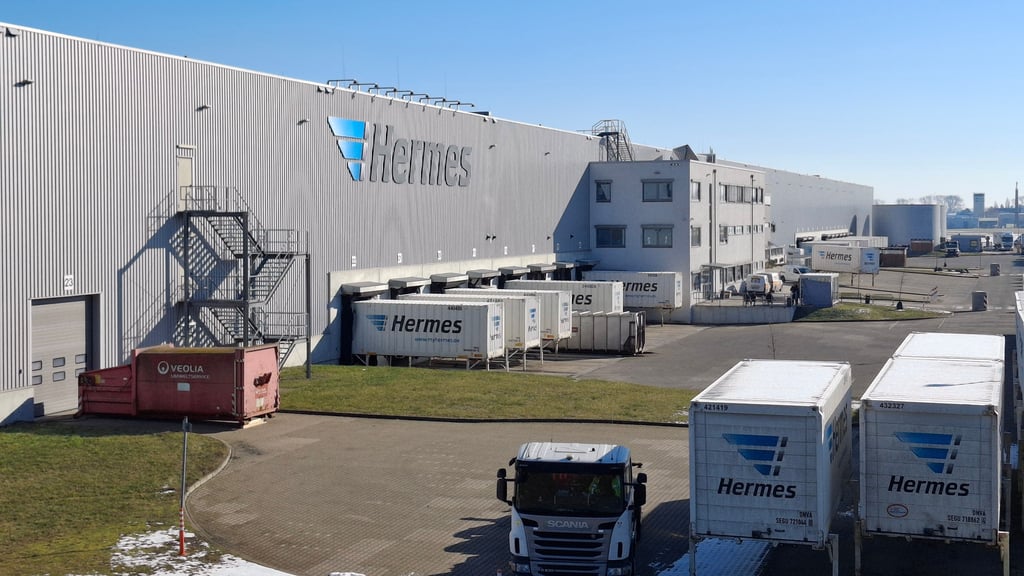 Hermes Fulfilment betreibt in Haldensleben zwei Standorte: einen an der Hamburger Straße und einen am Südhafen (Foto).