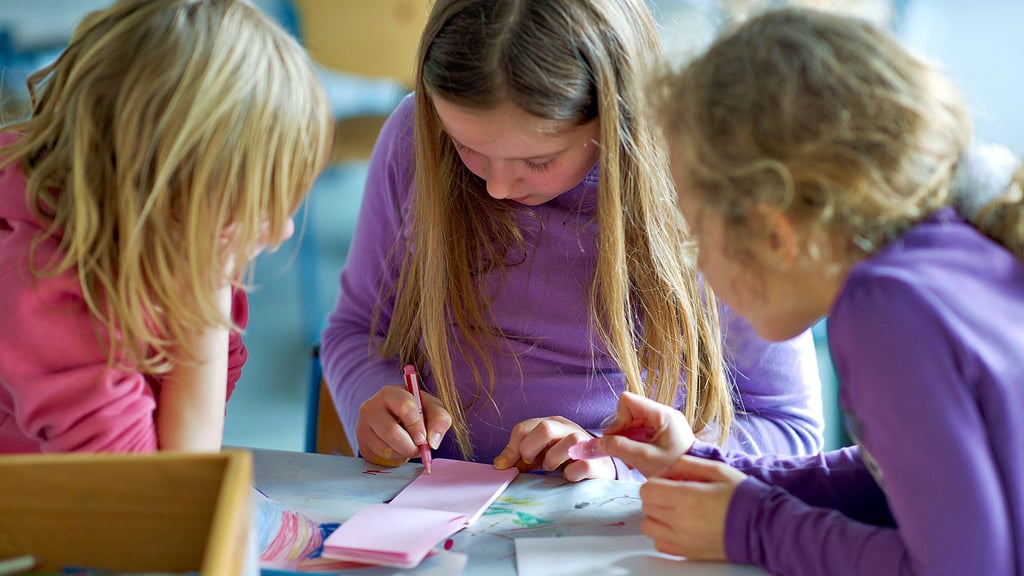 Der Hansestadt Stendal fehlen Hortplätze. Der Kreisverwaltung zufolge müssen seit fünf Jahren immer wieder Anträge von Eltern abgelehnt werden.