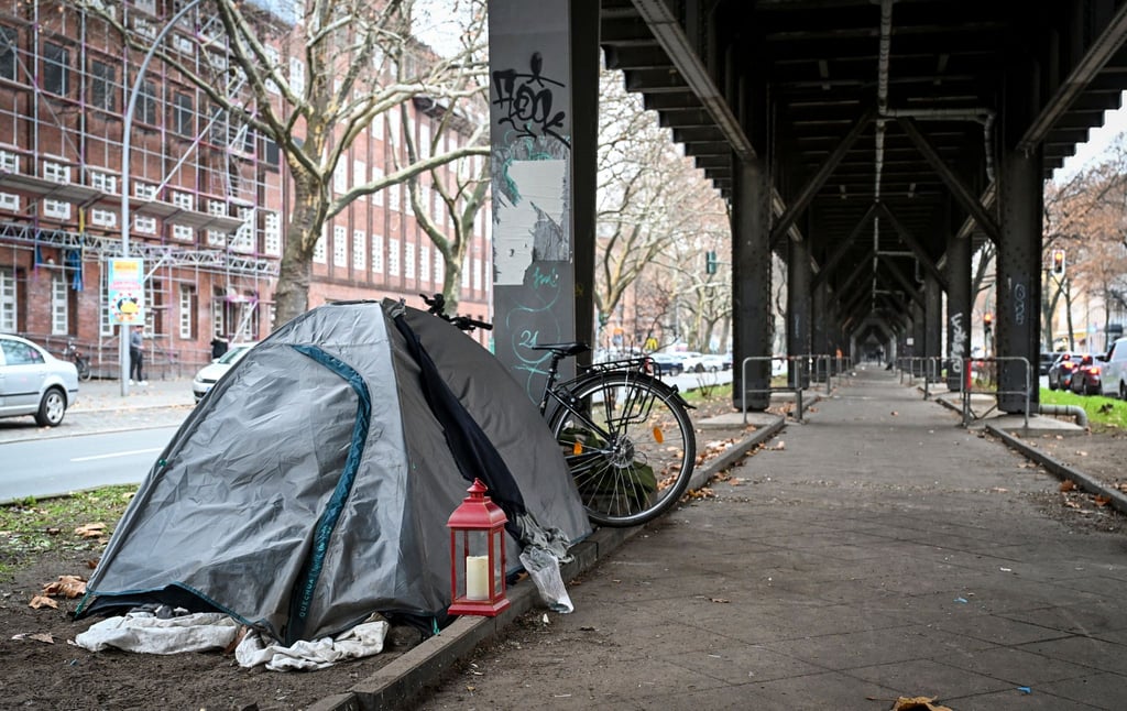 In Berlin übernachten auch im Winter viele obdachlose Menschen in Zelten. (Archivfoto)