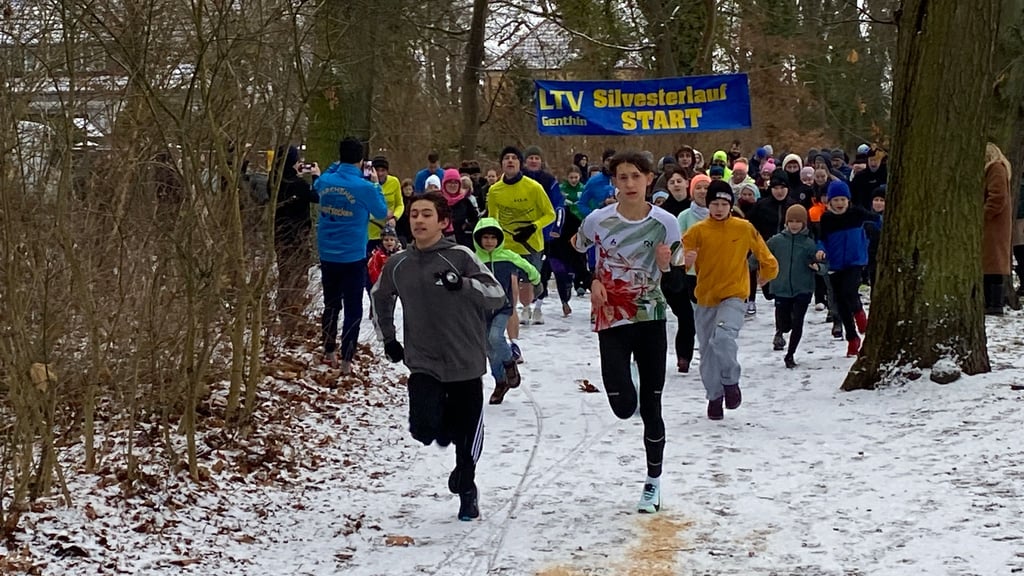 Der Startschuss zum Silvesterlauf in Genthin fiel am 31.12.2025 um 10 Uhr.