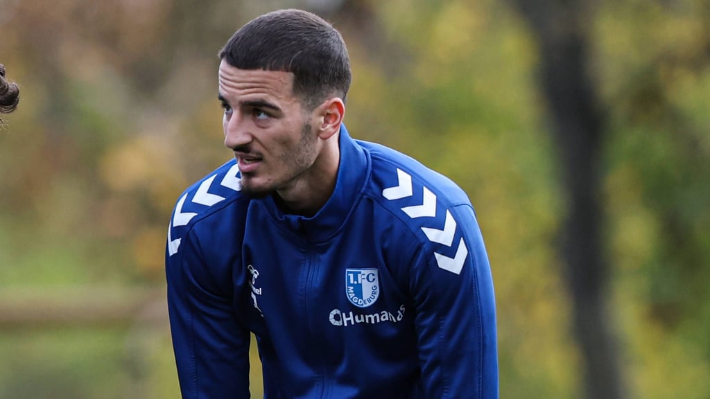 Andi Hoti ist beim 1. FC Magdeburg sportlich perspektivlos. Kommt ein Wechsel zu Dynamo Dresden noch zustande?