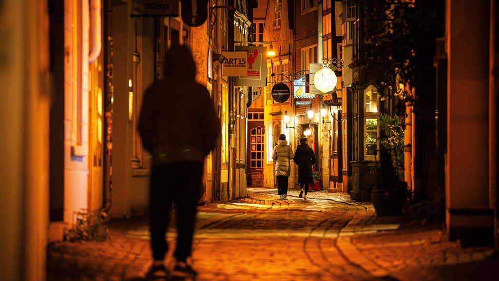 Viele Menschen fühlen sich nachts allein unsicher - das gilt vor allem für Frauen. (Symbolfoto)