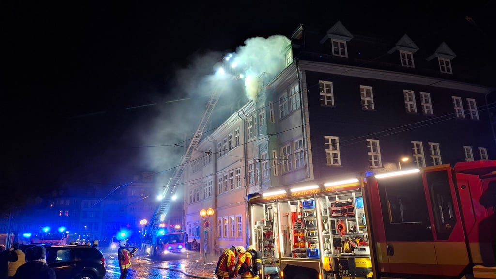 Hoher Sachschaden durch einen Brand in einem historischen Gebäudekomplex in der Erfurter Altstadt (Archivbild)