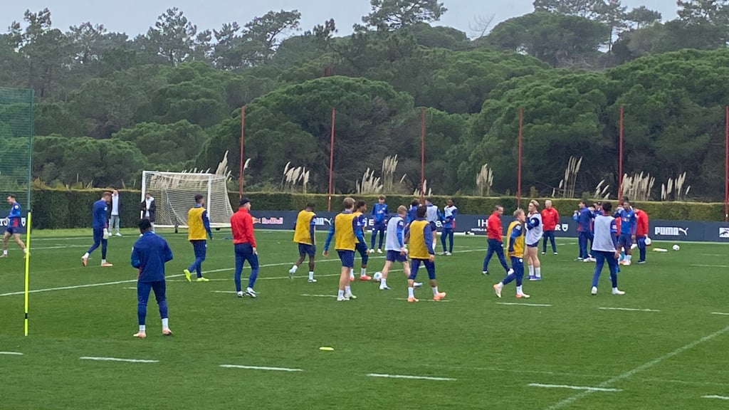 Der RB-Kader beim ersten Training im Winterlager in Almancil