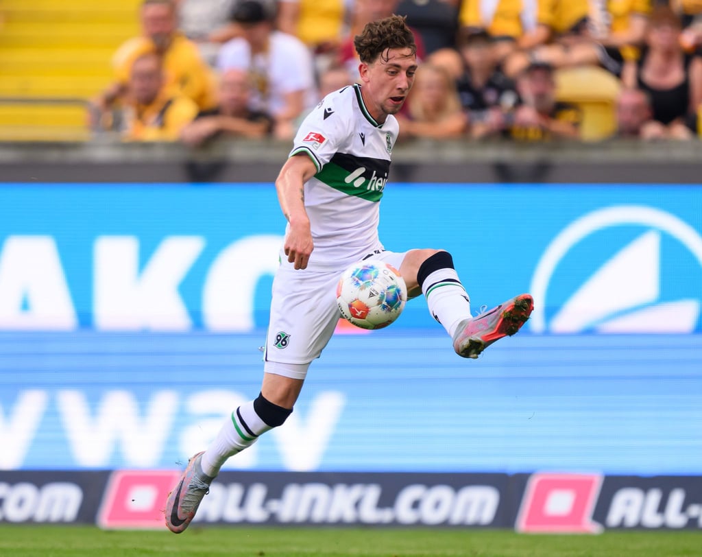 Jannik Rochelt wechselt auf Leihbasis von Hannover 96 zu Arminia Bielefeld. (Archivbild)