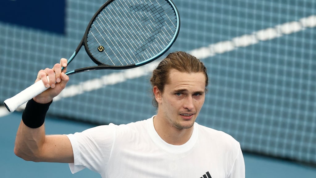 Alexander Zverev bejubelt seinen ersten Sieg im neuen Tennis-Jahr.