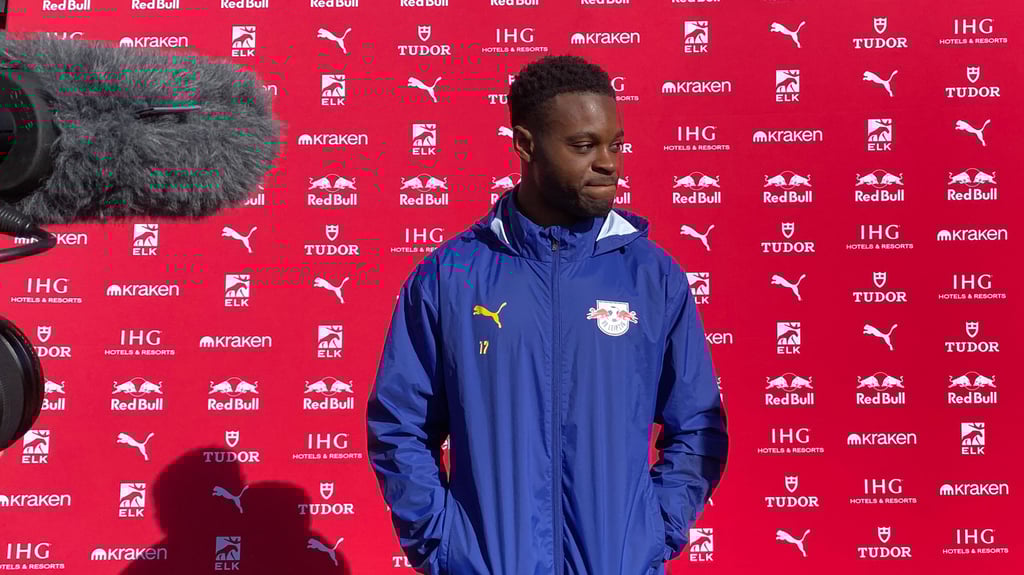 Ridle Baku bei einer Medienrunde im RB-Trainingslager in Almanci, Portugal.