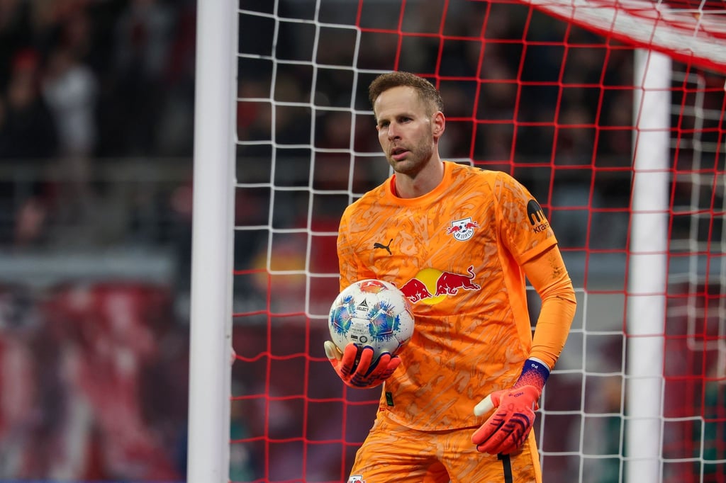 Torhüter Peter Gulacsi verpasst das Mannschaftstraining in Almancil. (Archivbild)