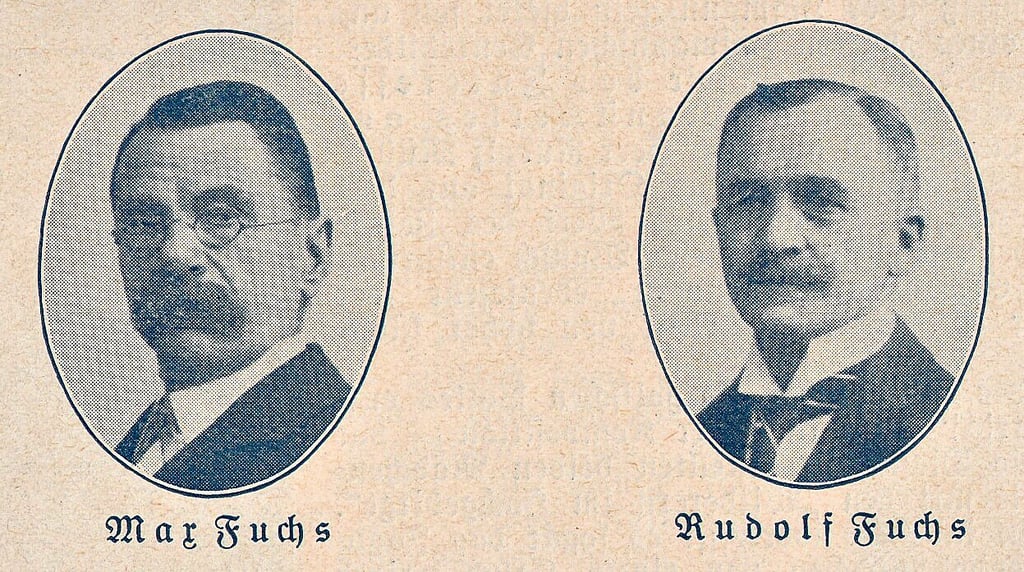 Max Fuchs war der Schwiegersohn von Christoph Röder. Er führte das Zeitzer Textilunternehmen fort. 1897 übergab er das Textilgeschäft seinem Sohn Rudolf (1870-1949). 