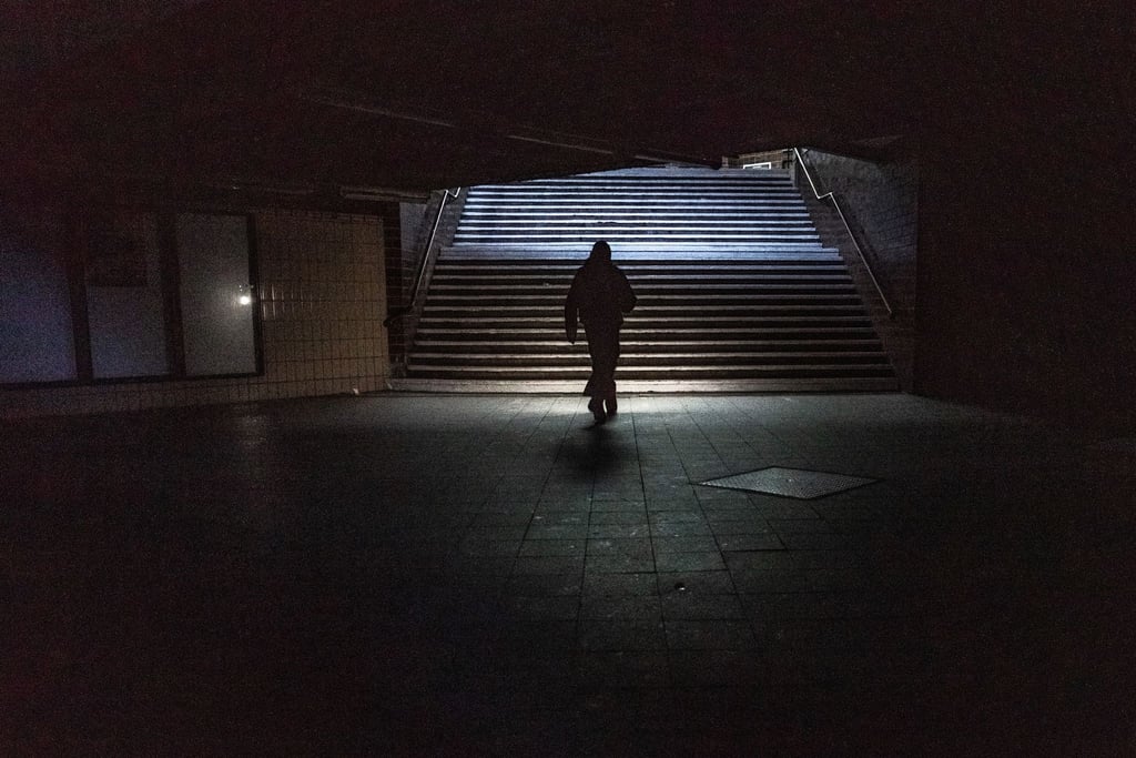 Für viele ein Schock: Noch bis Donnerstag könnten Teile des Berliner Südwestens ohne Strom bleiben.