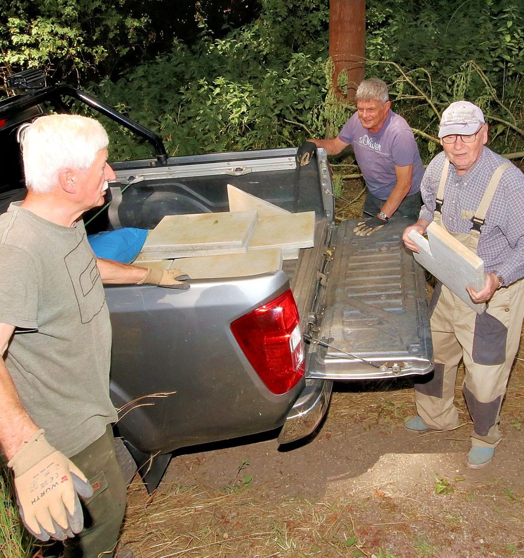 Regelmäßig im Einsatz sind die Mitglieder des Verschönerungsvereins in Calbe.