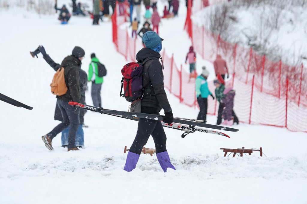 Das Winterwetter sorgt für Betrieb auf den Skipisten im Harz.