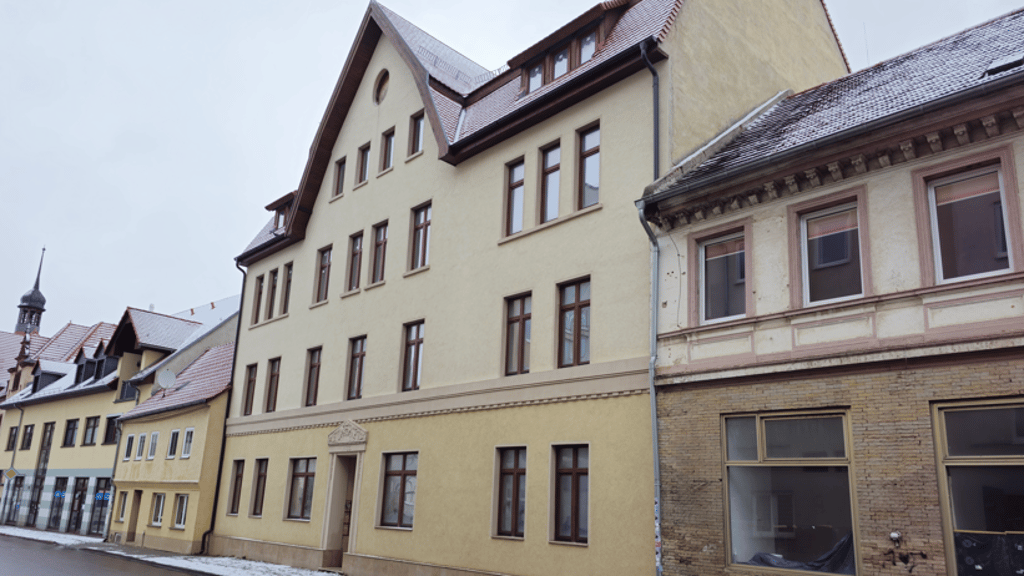 Das Haus in der Jeverschen Straße 7 in Zerbst soll saniert und rückseitig sollen neue Wohnhäuser entstehen.