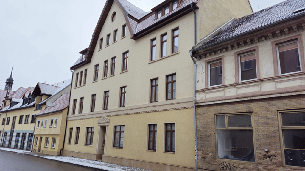 Das Haus in der Jeverschen Straße 7 in Zerbst soll saniert und rückseitig sollen neue Wohnhäuser entstehen.