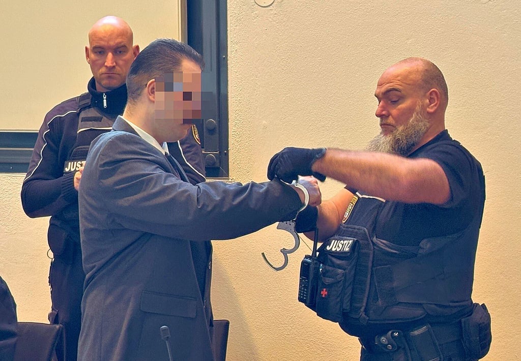 Der in Portugal geborene Angeklagte mit rumänischem Pass steht wegen Mordes vor Gericht. 