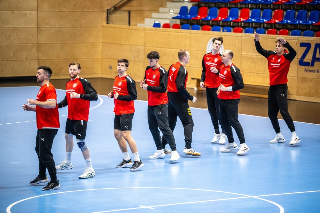 Die deutsche Handball-Nationalmannschaft beim Training in Hannover.