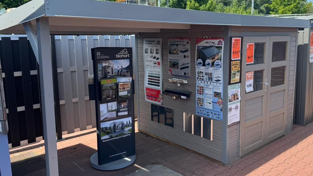 Dieses Gartenhäuschen eines Baumarktes in Magdeburg  wurde bereits abgebaut und soll den Dahlenwarslebern künftig als Büchertauschhaus dienen.