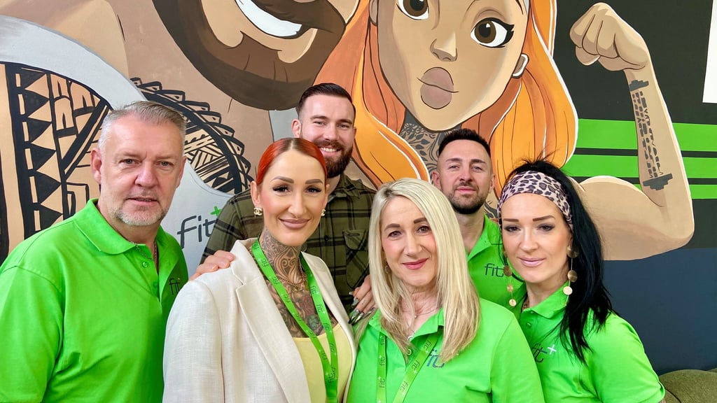 Geschäftsführerin Carolin Burmeister (2. v.l.) im Kreis ihrer Familie