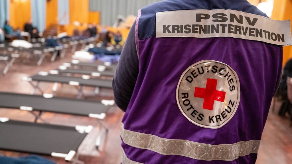 In Notunterkünften können sich Menschen aufwärmen oder übernachten.