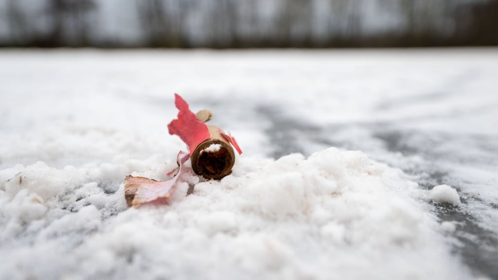 In Dresden-Neustadt hat sich ein 15-Jähriger beim Zünden eines Böllers verletzt. (Symbolbild)