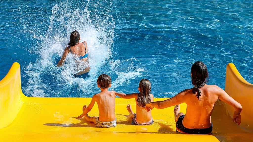 Die Stadt Leipzig sucht neue Mitarbeiterinnen und Mitarbeiter in ihren Freibädern.