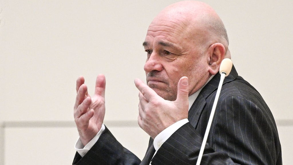 Der Brandenburger Finanzminister und frühere BSW-Landeschef Robert Crumbach ist aus der Partei ausgetreten (Archivbild).